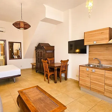 Zahara Sol Y By Qhotels